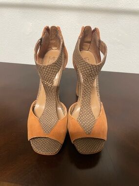 MRKT Women’s Tan Suede and Taupe Textured High-Heel Sandals